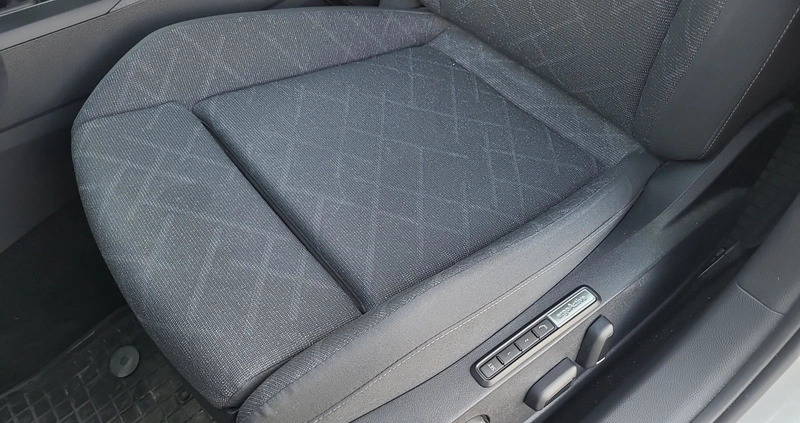 Volkswagen Golf cena 81900 przebieg: 94600, rok produkcji 2021 z Przedecz małe 326